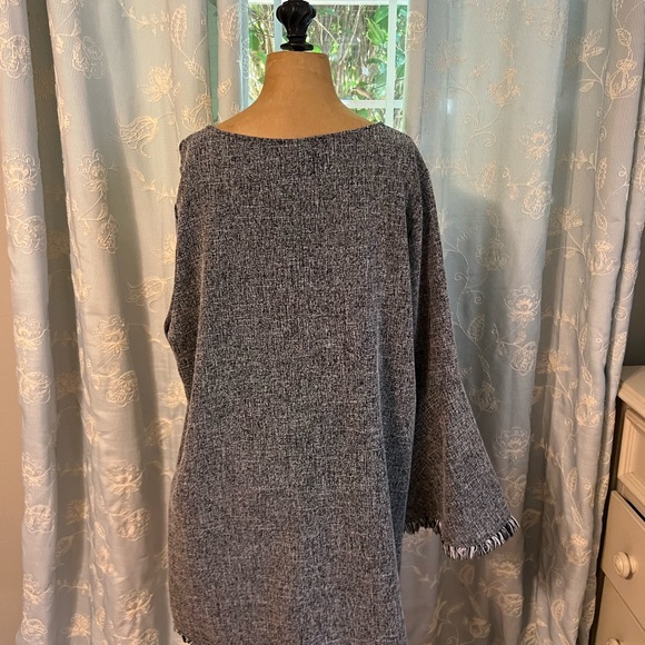 Ellie & Jane tunic dress
USED
Boots and scarf not included - Picture 3 of 9